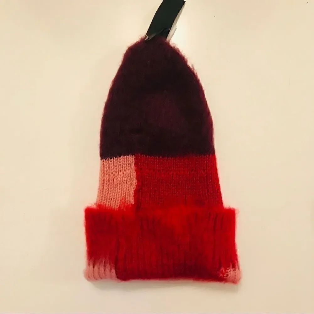 Winter hat - Picture 2 of 2